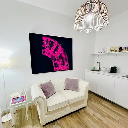 Bellhome 3 - Elegante Nel Centro Di Бари