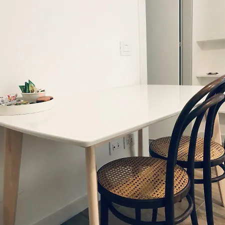 Bellhome 3 - Elegante Nel Centro Di アパート *