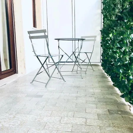 Bellhome 3 - Elegante Nel Centro Di Бари